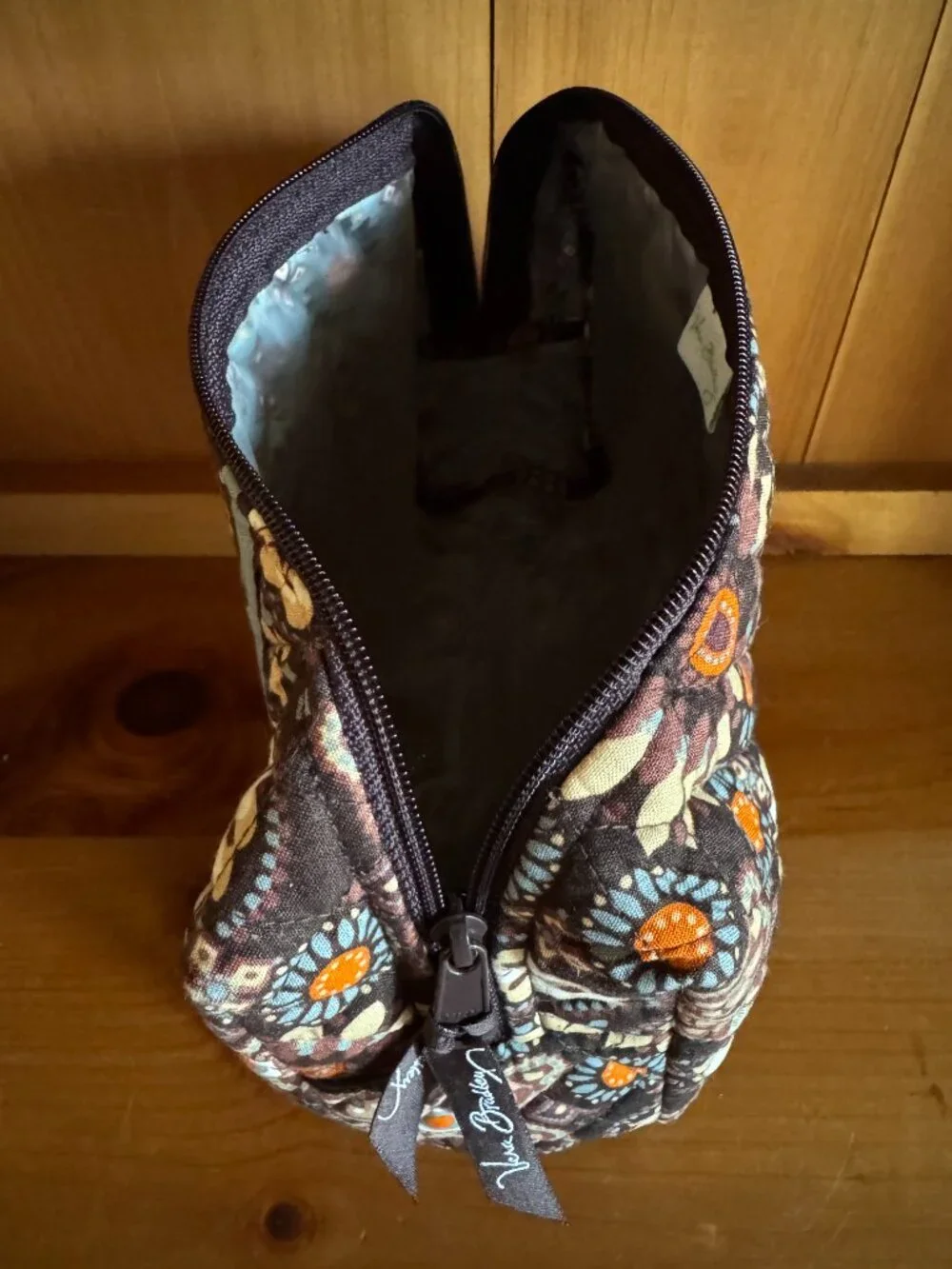 NWOT Vera Bradley Retro Floral Print Zip Close PVC Lined Quilted Cosmetic Case